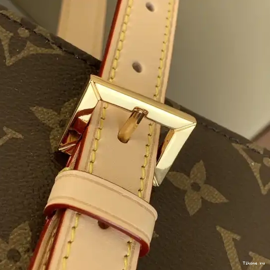 Cheap VUITTON Mezzo LOUIS 0701